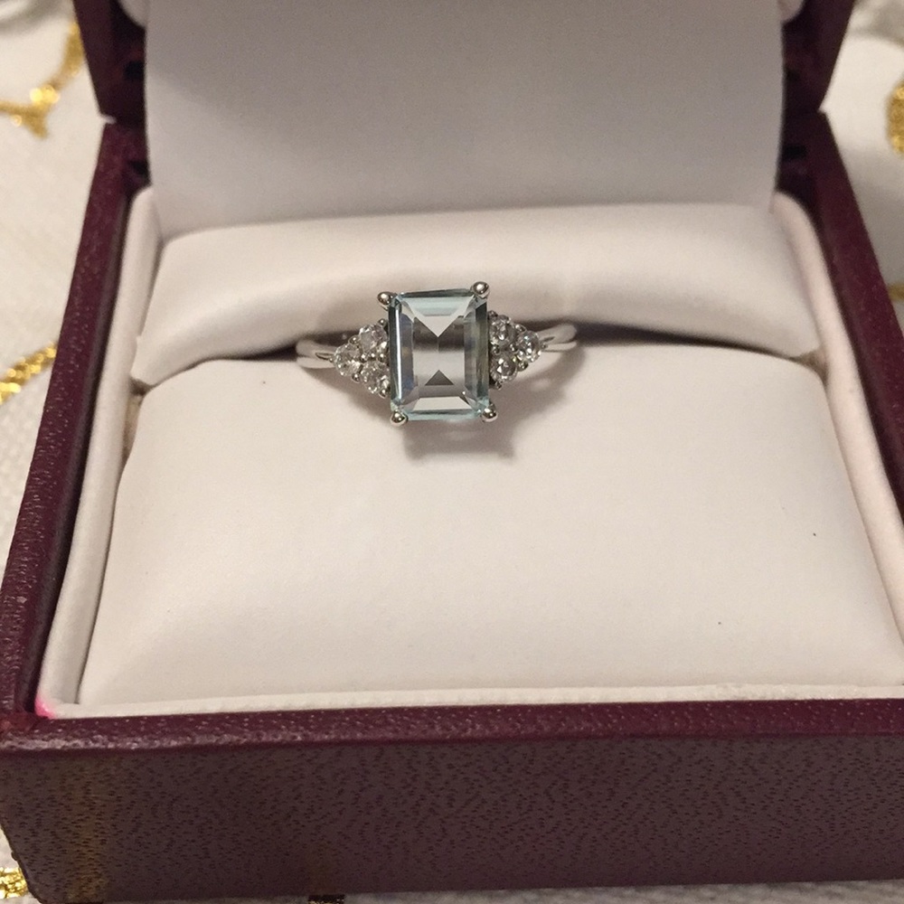 Aquamarine sterling silver with white sapphire